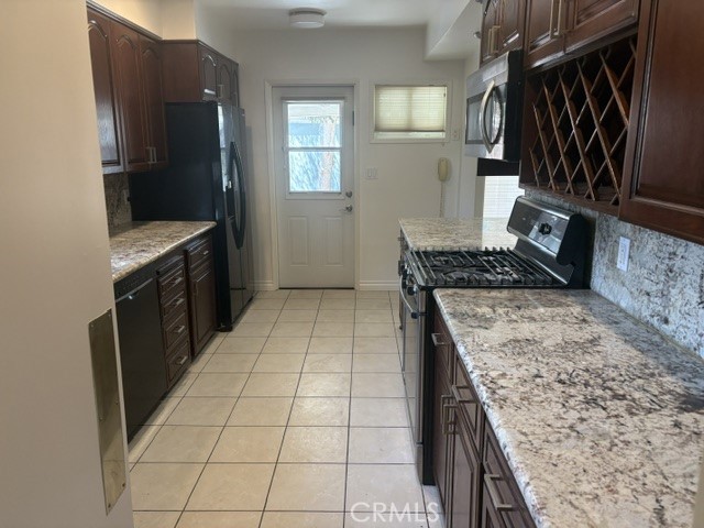 6419 Firmament Avenue photo 4