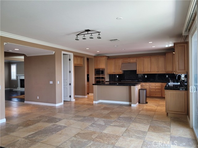 Detail Gallery Image 18 of 61 For 23 Plaza Modena, Lake Elsinore,  CA 92532 - 4 Beds | 3/1 Baths