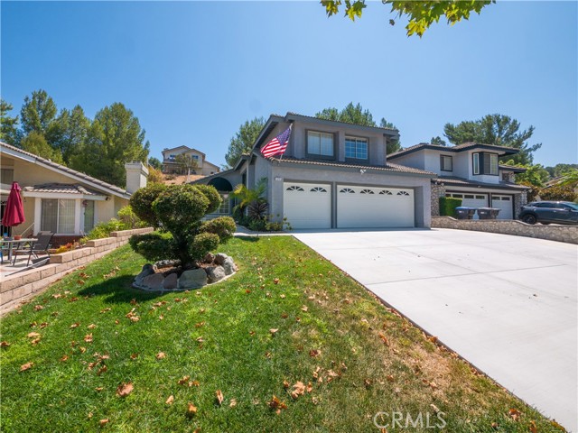 Detail Gallery Image 1 of 23 For 1241 Oakcrest Cir, Corona,  CA 92882 - 4 Beds | 2/1 Baths