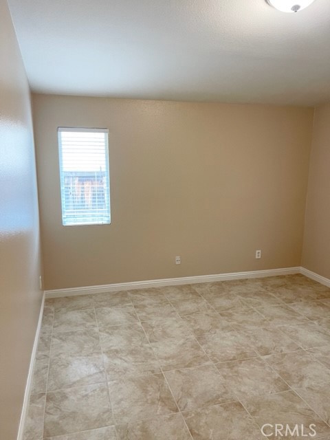 Detail Gallery Image 36 of 63 For 5220 Holstein Way, Jurupa Valley,  CA 92509 - 3 Beds | 2 Baths