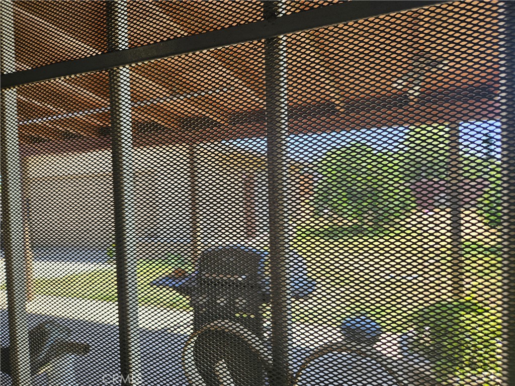 https://media.crmls.org/medias/bca91a33-82d8-483d-834a-e436b828f18d.jpg?preset=X-Large