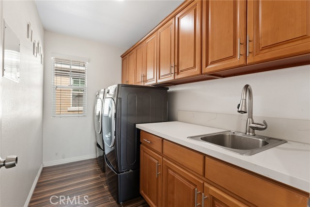 691 Lourdes Lane, Rialto CA: https://media.crmls.org/medias/bcaacfda-2665-4ecb-87ce-f42c71a477e3.jpg