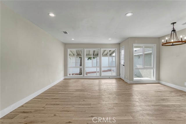 Detail Gallery Image 9 of 52 For 7909 Aldea Ave, Lake Balboa,  CA 91406 - – Beds | – Baths