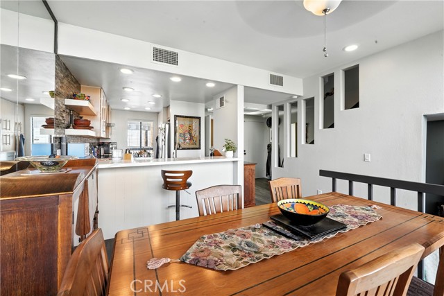 7322 Marina Pacifica N Drive, Long Beach CA: https://media.crmls.org/medias/bcab846b-f29b-4d7d-a993-bab2b8210d72.jpg