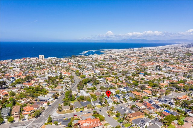 523 Juanita Avenue, Redondo Beach, California 90277, 5 Bedrooms Bedrooms, ,2 BathroomsBathrooms,Residential,Sold,Juanita,SB22083866