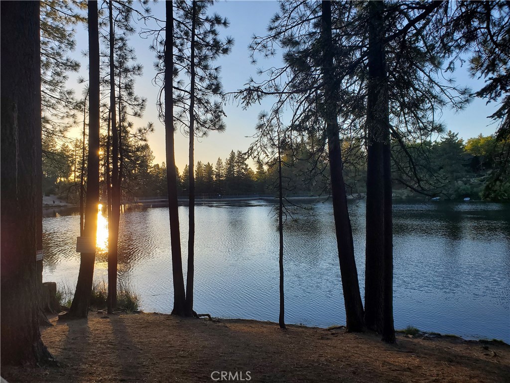 https://media.crmls.org/medias/bcabf8e1-01b3-4adc-b3e1-4ee6a89aa124.jpg?preset=X-Large