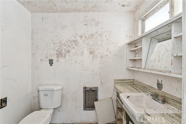 Detail Gallery Image 13 of 27 For 1380 S Rock View, Monterey Park,  CA 91754 - 3 Beds | 2 Baths