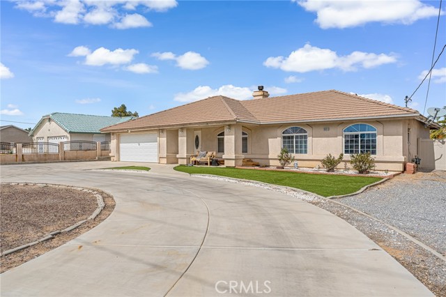 Detail Gallery Image 4 of 44 For 19084 Rocksprings Rd, Hesperia,  CA 92345 - 4 Beds | 2 Baths