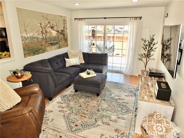 4846 Larwin Avenue, Cypress CA: https://media.crmls.org/medias/bcac8195-294a-4eeb-a2ff-379e620b8eea.jpg