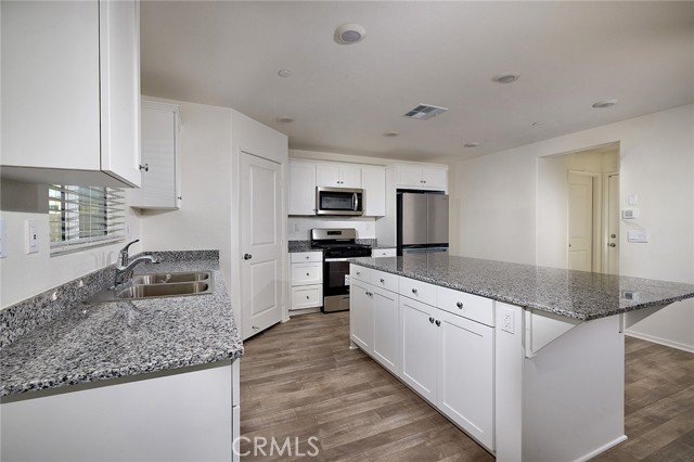 Detail Gallery Image 7 of 18 For 28389 Barracuda Ct, Winchester,  CA 92596 - 3 Beds | 2/1 Baths