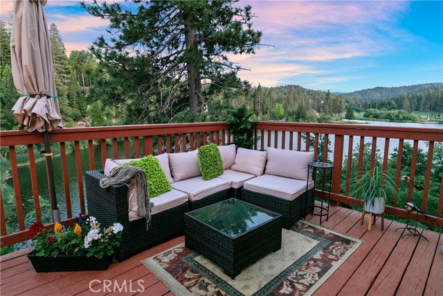 781 Brentwood Drive, Lake Arrowhead CA: https://media.crmls.org/medias/bcac9b2d-655d-437e-bd90-c90b12ad3563.jpg