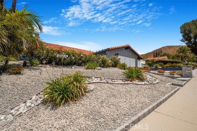 28639 Quaint Street, Agoura Hills CA: https://media.crmls.org/medias/bcacfe05-c65e-4b00-aa25-02e77fae2360.jpg