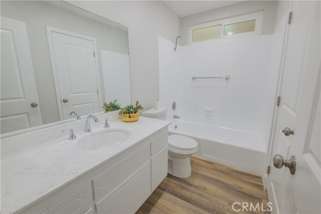 1506 West Sharon Road, Santa Ana CA: https://media.crmls.org/medias/bcad509e-dc92-474f-bbd5-a3243e9fdfce.jpg