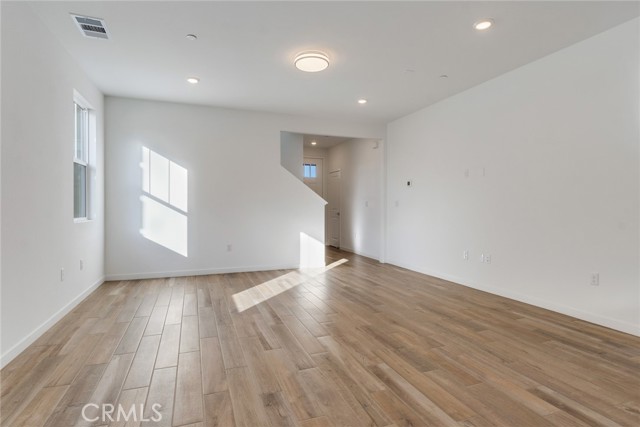 Detail Gallery Image 4 of 28 For 10865 Pala Bells St, Loma Linda,  CA 92354 - 3 Beds | 2/1 Baths