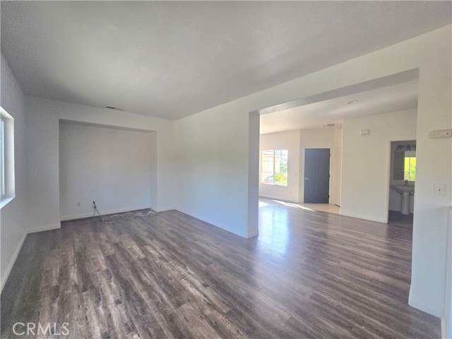 718 Laxford Road, San Jacinto CA: https://media.crmls.org/medias/bcae5435-0600-4ac4-9321-ceb0651b58dd.jpg