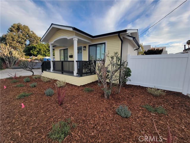 Detail Gallery Image 17 of 18 For 1916 257th St, Lomita,  CA 90717 - 1 Beds | 1 Baths