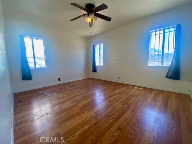 Detail Gallery Image 13 of 17 For 10118 Laurel Canyon Bld, Pacoima,  CA 91331 - 3 Beds | 1 Baths