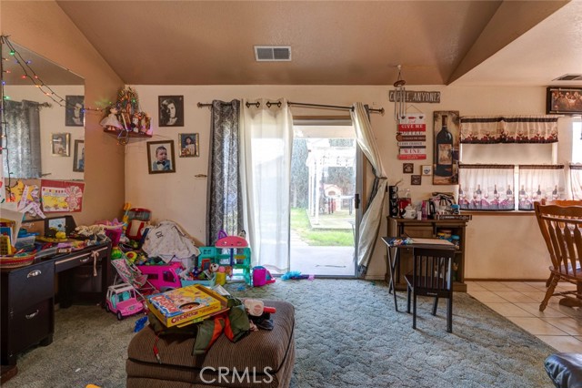 Detail Gallery Image 5 of 20 For 2019 Monroe Ct, Chowchilla,  CA 93610 - 3 Beds | 2 Baths