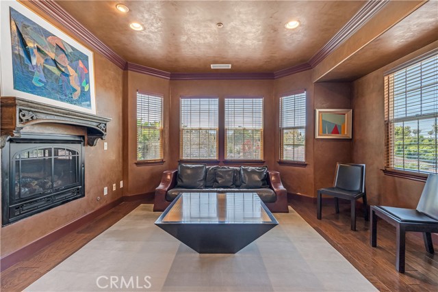 780 W Aster Place, Santa Ana CA: https://media.crmls.org/medias/bcafb6c8-7366-46f0-bf93-581f3d406a3a.jpg
