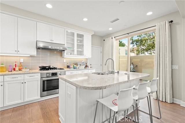 Detail Gallery Image 4 of 42 For 72 Granite, Irvine,  CA 92620 - 3 Beds | 3/1 Baths