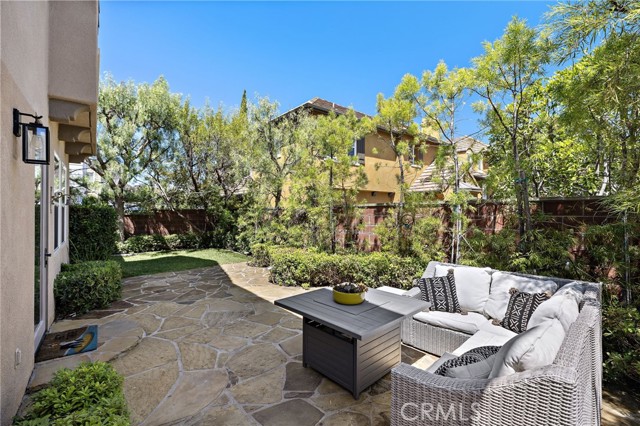 40 Celestine Circle, Ladera Ranch CA: https://media.crmls.org/medias/bcb0505e-11d0-491b-a058-c63db90d4f44.jpg