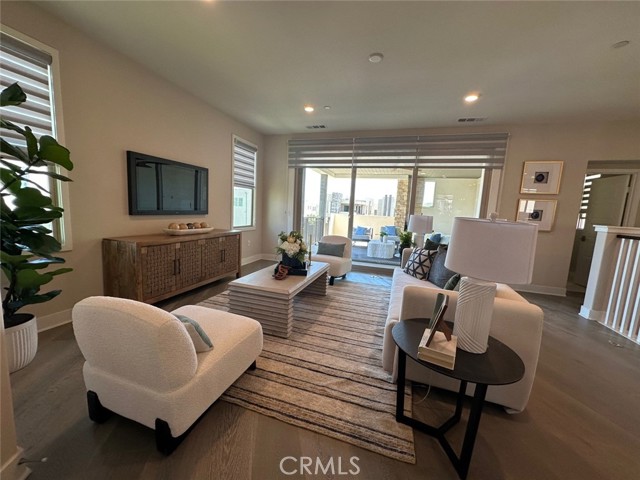 195 Stellar, Irvine CA: https://media.crmls.org/medias/bcb09c97-e03d-49ba-9487-4e2092423944.jpg