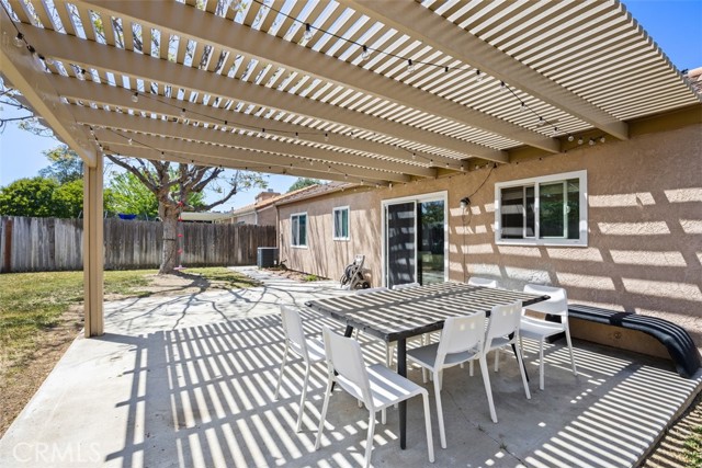 39769 Sunrose Dr, Murrieta CA: https://media.crmls.org/medias/bcb0de06-0ecf-4ac9-8577-55272f4831b5.jpg