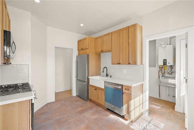 Detail Gallery Image 45 of 56 For 2840 Potomac Ave #1/2,  Los Angeles,  CA 90016 - 2 Beds | 1 Baths