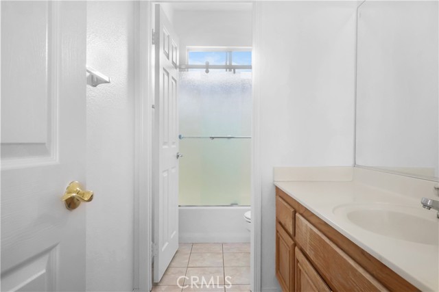 Detail Gallery Image 16 of 40 For 842 W Orange Heights Ln, Corona,  CA 92882 - 5 Beds | 2/1 Baths
