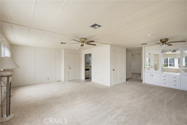 14851 Jeffrey, Irvine CA: https://media.crmls.org/medias/bcb31060-3c88-440f-b407-57fd0b82e091.jpg