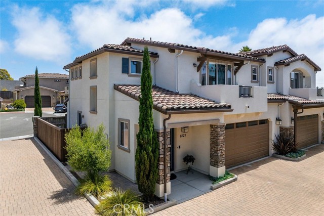 1221 Sand Dollar Drive, Grover Beach CA: https://media.crmls.org/medias/bcb33bff-ea27-4d08-9ef6-64c842710c07.jpg