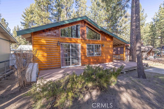 Detail Gallery Image 2 of 29 For 817 E Barker, Big Bear City,  CA 92314 - 3 Beds | 2 Baths