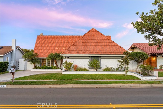 Detail Gallery Image 2 of 75 For 5261 Bordeaux Ave, Irvine,  CA 92604 - 4 Beds | 2/1 Baths