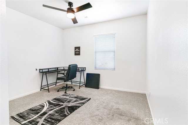 15992 Yosemite Street, Victorville CA: https://media.crmls.org/medias/bcb3f399-fe71-491a-acfb-3af38ebd4a08.jpg