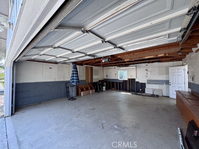 https://media.crmls.org/medias/bcb43890-3d3d-4dd0-8a7c-3d7d0dfc58ce.jpg?preset=X-Large