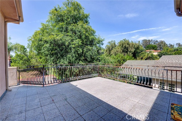 22349 Dolorosa Street, Woodland Hills CA: https://media.crmls.org/medias/bcb46882-6194-44e0-974c-f0f4d48151a7.jpg