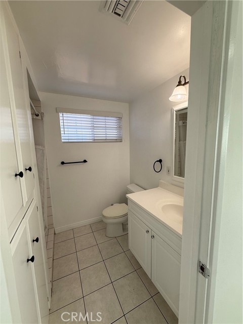 Detail Gallery Image 6 of 13 For 16108 Napa, North Hills,  CA 91343 - 4 Beds | 2 Baths