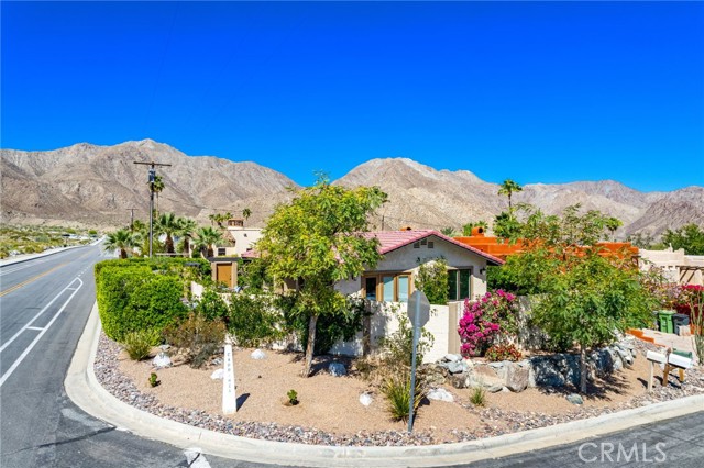 Detail Gallery Image 3 of 51 For 54985 Avenida Carranza, La Quinta,  CA 92253 - 2 Beds | 2 Baths