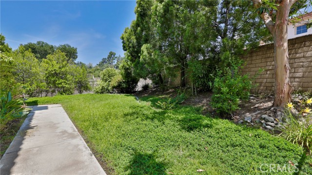 2431 Elizabeth Court, Upland CA: https://media.crmls.org/medias/bcb50fa2-33e6-4dbd-9ba5-8e63d4dbbb42.jpg