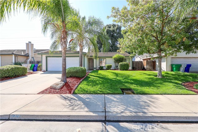 Detail Gallery Image 1 of 1 For 220 Peninsula Dr, Atwater,  CA 95301 - 3 Beds | 2 Baths