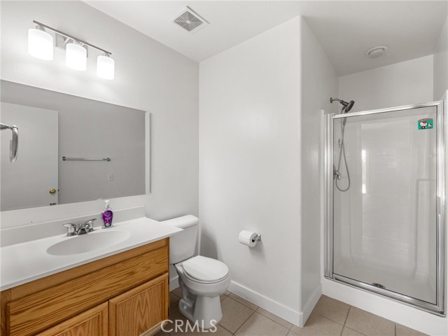 Detail Gallery Image 12 of 25 For 14580 Phoenix St, Victorville,  CA 92394 - 4 Beds | 3 Baths