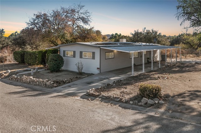 17221 Hidalgo Drive, Perris CA: https://media.crmls.org/medias/bcb61cee-3d09-459a-9473-a8cee99018a1.jpg