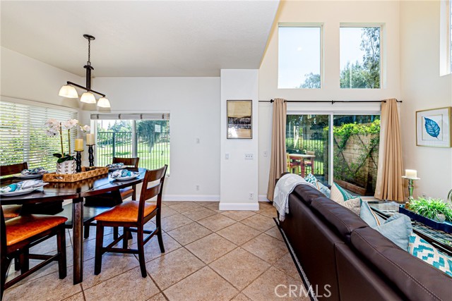 Detail Gallery Image 8 of 41 For 162 Sims Way, Placentia,  CA 92870 - 4 Beds | 2/1 Baths