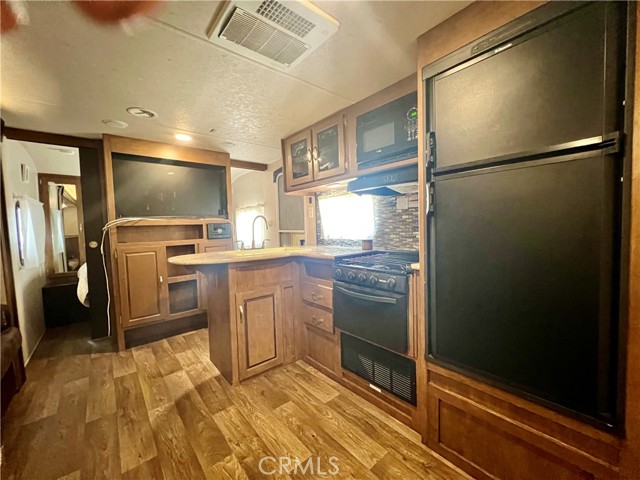 Detail Gallery Image 14 of 60 For 1295 S Cawston Ave, Hemet,  CA 92545 - – Beds | – Baths