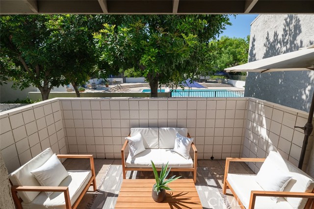 582 W Huntington Drive, Arcadia CA: https://media.crmls.org/medias/bcb73bf9-a6f2-4eeb-8b80-76406d6fdf29.jpg
