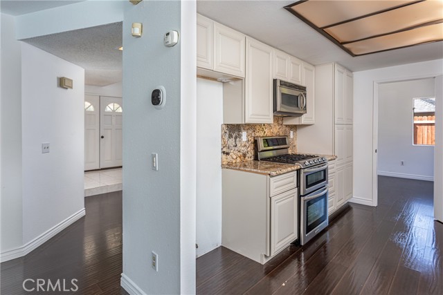 Detail Gallery Image 8 of 37 For 25416 Nicks Ave, Loma Linda,  CA 92354 - 4 Beds | 2/1 Baths