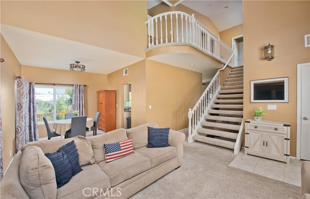 Detail Gallery Image 5 of 36 For 22447 Poplar St, Saugus,  CA 91390 - 4 Beds | 3 Baths