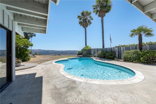 19662 Larkridge Drive, Yorba Linda CA: https://media.crmls.org/medias/bcb81604-a274-4d9f-afcc-437ce63a359f.jpg