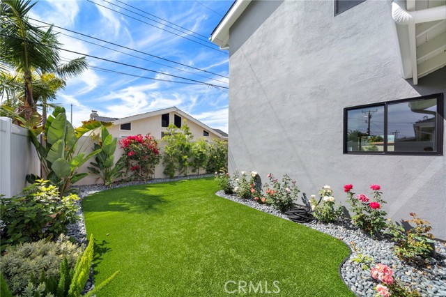 Detail Gallery Image 39 of 45 For 17551 Griffith, Huntington Beach,  CA 92649 - 4 Beds | 3 Baths