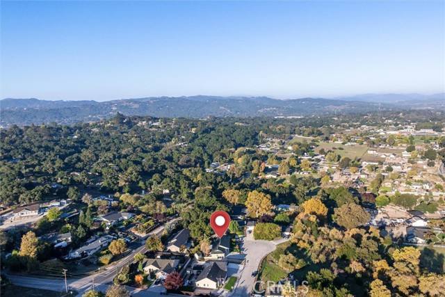 3856 Orillas Way, Atascadero CA: https://media.crmls.org/medias/bcb9b175-40b5-4429-8966-0289310875f8.jpg